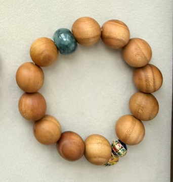 D145 Jade-Style Gem Bead