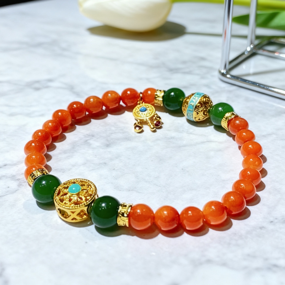 D227 Red Edge – Elegant Turn Bracelet